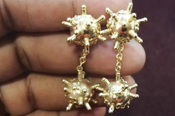 பெண்களை வெகுவாக கவர்ந்த கொரோனா தங்க கம்மல்- குவியும் வாடிக்கையாளர்கள் | Corona Virus Kammal Popular With Women