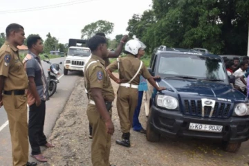 வவுனியாவில் பணம், நகை கொள்ளை!