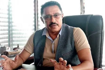 මහජන උපයෝගීතා කොමිසමේ සභාපති ජනක රත්නායක මහතාගේ කාර්යාලයට මුද්‍රා තැබේ..!