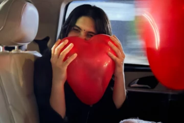 கயாடு லோஹர் அழகிய லேட்டஸ்ட் ஸ்டில்கள்