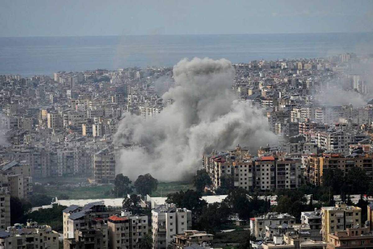 வெளிநாட்டு வேலைவாய்ப்புக்காக செல்லவிருந்த 20,000 பணியாளர்களுக்கு நேர்ந்த கதி! | Middle East War Srilankan Works