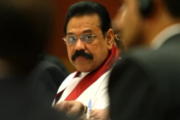 மதுபானம் மற்றும் இறைச்சி விற்பனை முற்றாக நிறுத்த வேண்டும்! -  பிரதமர் அறிவிப்பு