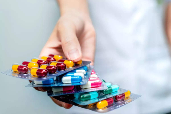 இலங்கையில் மருந்துகளின் விலையை குறைக்க திட்டம்! | A Plan To Reduce Price Medicines In Sri Lanka