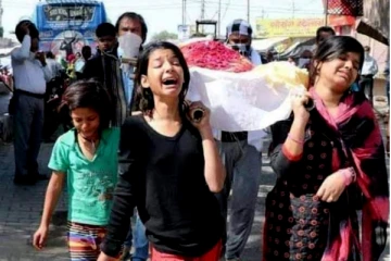 கொத்து கொத்தாக பறிபோகும் உயிர்கள்! இந்தியாவில் 2 லட்சத்தை கடந்தது பலி எண்ணிக்கை!