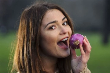 தினமும் ஒரு வெங்காயம் சாப்பிடுங்க! திகைக்க வைக்கும் ஆரோக்கிய நன்மைகளை தருமாம்