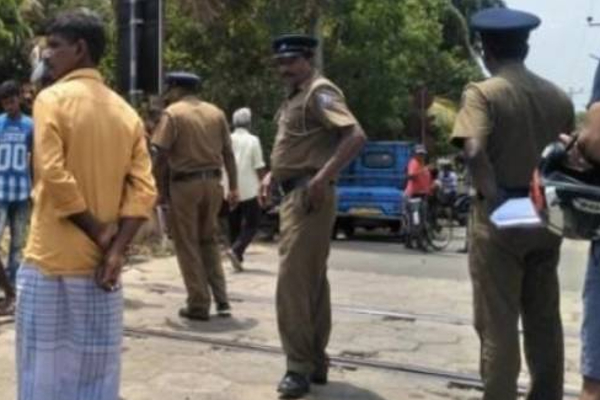மனைவி வெளிநாட்டில்... கணவன் உட்பட இருவரின் மோசமான செயல்! நீதிமன்றம் விடுத்த உத்தரவு | Two People Arrested For Theft In Nuwara Eliya