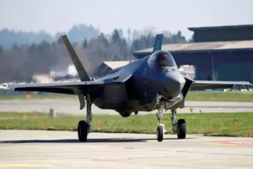 விமானத்தில் கோளாறு ; அவசரமாக தரையிறக்கப்பட்ட இங்கிலாந்து போர் விமானம்