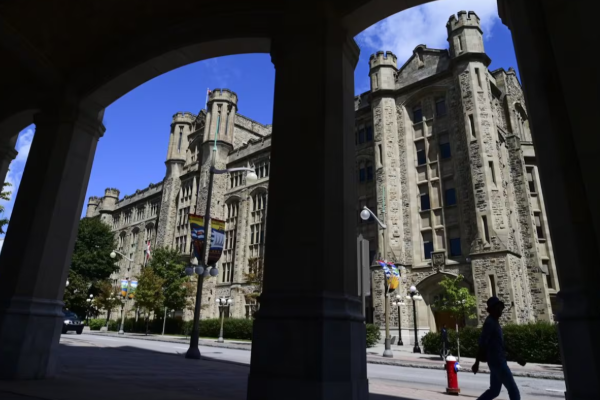 கனடாவில் கோவிட் காலத்தில் மோசடியாக பெற்றுக்கொண்ட 10.35 பில்லியன் டொலர் பணத்தை மீட்க நடவடிக்கை | Cra Says Its Owed More Than 10 Billion In Covid 19