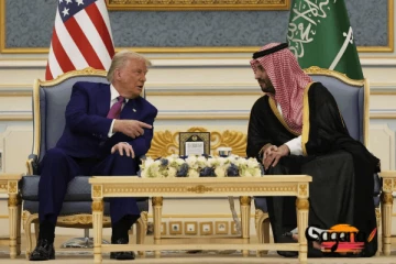 සාම්ප්‍රදා‍ය බිදලා සවුදි ගිය ට්‍රම්ප්