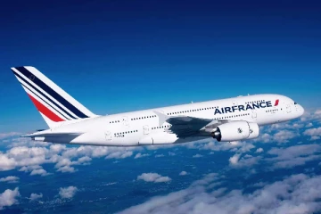 குற்வாளிகளை வெளிநாடுகளுக்கு அனுப்ப கடவுச்சீட்டு தயாரிக்கும் இலங்கையர்கள்