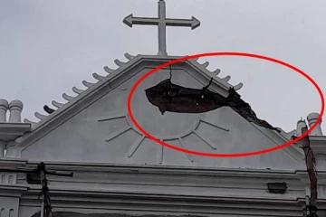 மன்னார் தேவாலயம் மீது விழுந்த  இடி,மின்னல்; இயற்கையின் எச்சரிக்கையா?