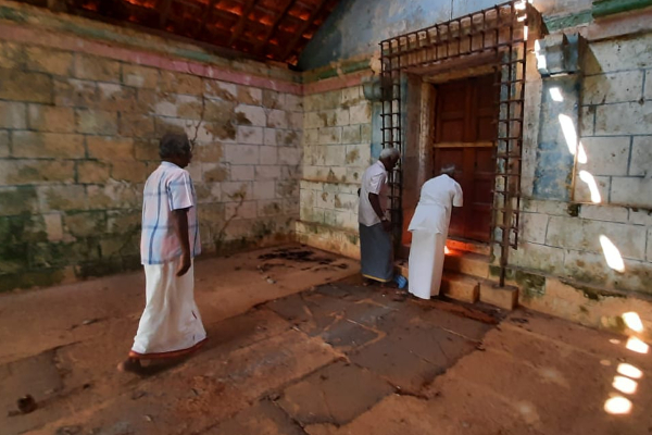 தமிழர் தாயகம் கபளீகரம் செய்யப்பட்டு இடித்தழிக்கப்பட்ட இந்து ஆலயம் - எழுந்தது வலுவான கண்டனம்! | Keerimalai Shiva Temple Demolished Racism Hindusim