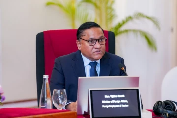 වධහිංසා කරනවනම් මානුෂීය නොවන දඬුවම් දෙනවනම් අපි කිසිම බුරුලක් දෙන්නෑ - ඇමති විජිත [PHOTOS]
