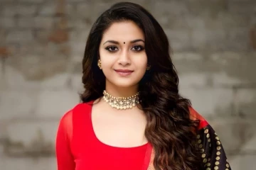 நடிகை கீர்த்தி சுரேஷின் இந்த சிறுவயது புகைப்படத்தை பார்த்துளீர்களா! அன்ஸீன் போட்டோ..