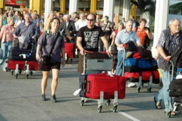 சுற்றுலா பயணிகளின் வருகையில் புதிய சாதனை