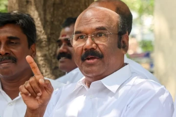 மகளிர் உரிமை என்கிறார் ஸ்டாலின்.. கனிமொழியை கட்சித் தலைவராக்குவாரா? - ஜெயக்குமார் காட்டம்!