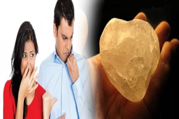 வியர்வை நாற்றத்தை அடியோடு இல்லாமல் செய்யணுமா? அதற்கு இந்த ஒரு கல் போதும்