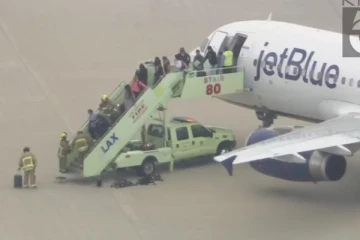 விமானத்தில் வெடிகுண்டு இருப்பதாக மிரட்டல் விடுத்த பயணியால் பரபரப்பு!