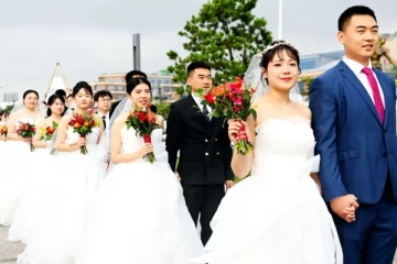 திருமணம் செய்யவில்லை என்றால் பணிநீக்கம்; நிறுவன அறிவிப்பால் ஊழியர்கள் அதிர்ச்சி!