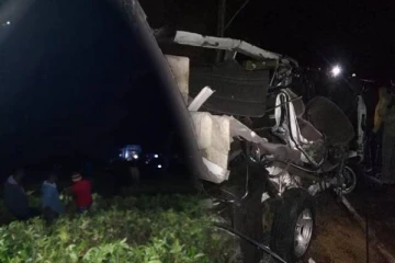 கொழும்பில் இருந்து சுற்றுலா சென்ற பேருந்து விபத்து - பலர் பலி என தகவல் (VIDEO)