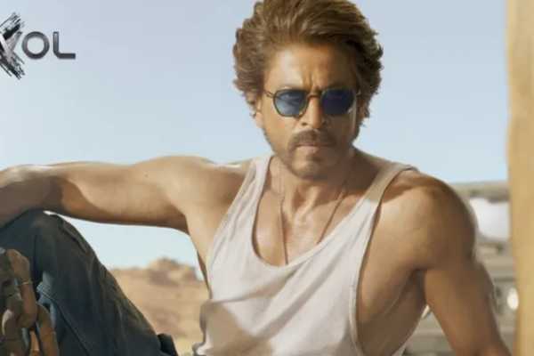 டாப் 10 இந்திய பணக்காரர நடிகர்கள் யார் யார் தெரியுமா? எப்பவும் நம்பர் 1 இவர்தான்.. | Top 10 Richest Actors In India In 2025