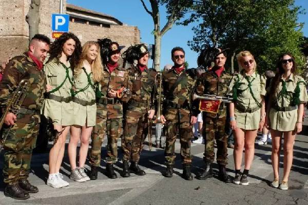 நாட்டிற்காகப் போரிட மறுக்கும் ஐரோப்பிய நாடொன்றின் மக்கள் | Italians Not Willing To Take Up Arms