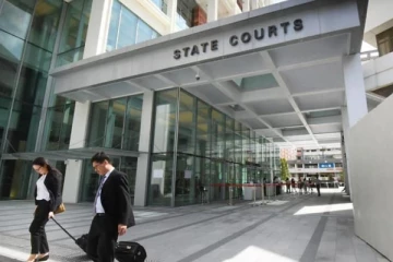 சம்பளம் கேட்ட ஊழியருக்கு கிடைத்த அடி!