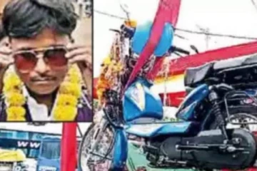 ரூ.25,000-க்கு TVS moped வாங்கியதை கொண்டாட ரூ.60,000 செலவு செய்த டீக்கடைக்காரர்
