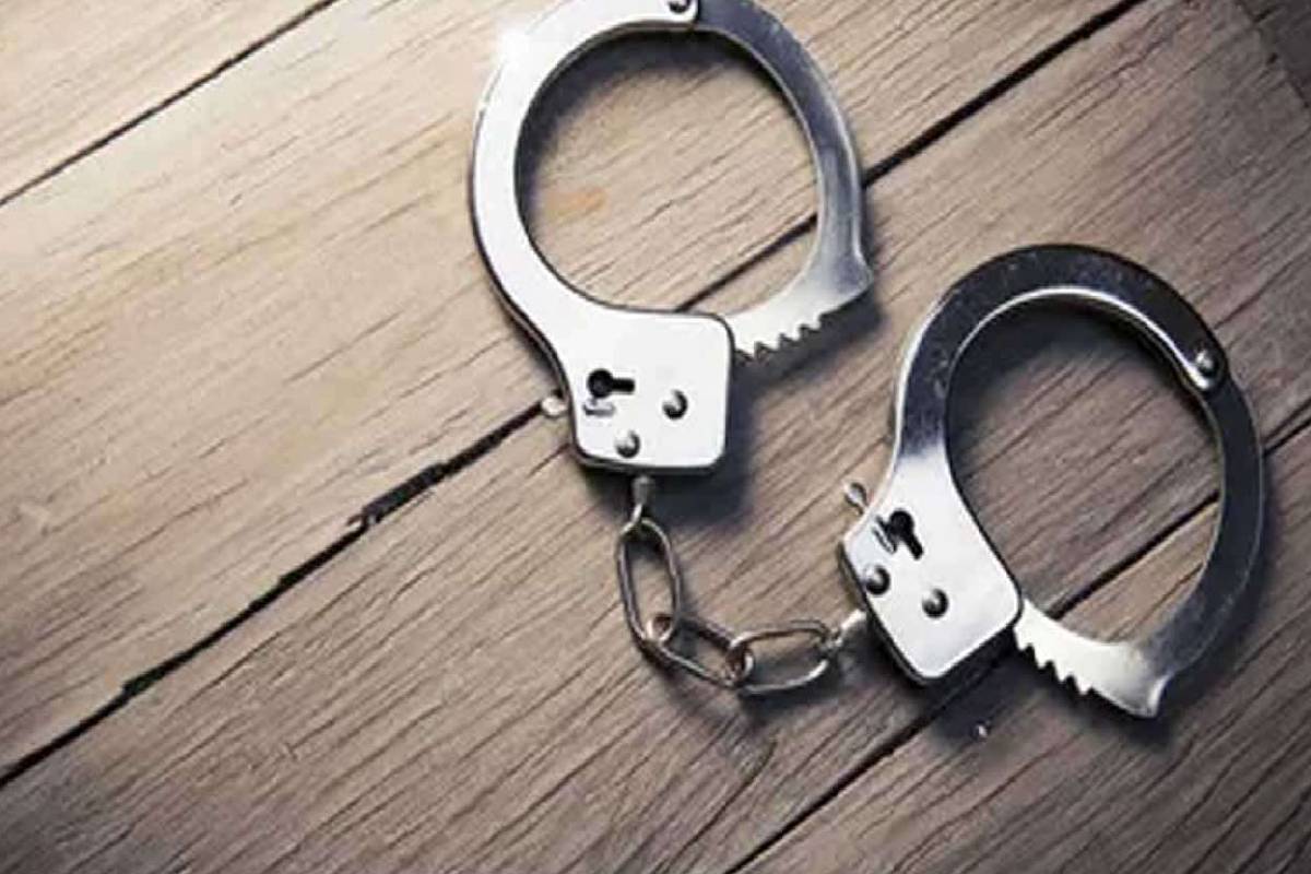 மட்டக்களப்பில் உணவகத்தில் தங்கியிருந்த இருவரிடம் போதைப்பொருள் மீட்பு | Two Arrested With Ice And Heroin In Batticaloa மட்டக்களப்பில் உணவகத்தில் தங்கியிருந்த இருவரிடம் போதைப்பொருள் மீட்பு | Two Arrested With Ice And Heroin In Batticaloa