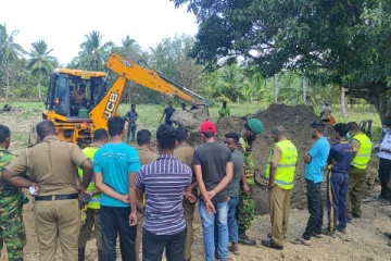 விடுதலைப்புலிகளின் ஆயுதங்கள் மற்றும் முக்கிய பொருட்கள் தொடர்பில் புதுக்குடியிருப்பு பகுதியில் தேடுதல் (Photos)
