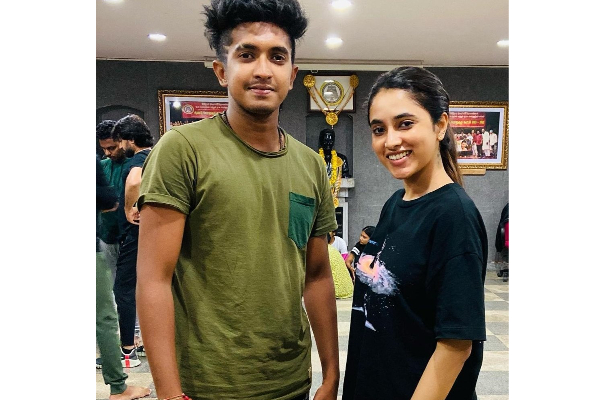 எதற்கும் துணிந்தவன் படத்திற்காக நடிகை பிரியங்கா மோகன் செய்யும் விஷயம்.. வெளியான புகைப்படம் | Priyanka Mohan Don Dance For Suriya Movie