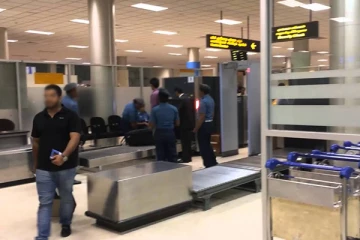 உயரதிகாரிகள் உட்பட குறிப்பிட்ட சிலருக்காக விமான நிலைய பாதுகாப்பு தளர்த்தப்பட்டதா...! வெளியான அறிவிப்பு