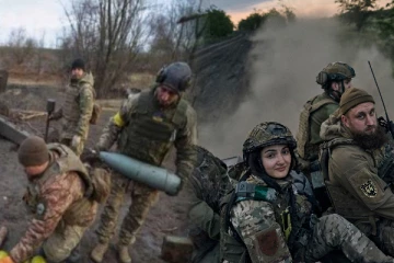 நாளொன்றுக்கு 15 000 ஏவுகணைகள் - 2025 இல் உக்ரைன் களமுனையில் ஏற்படப்போகும் மாற்றம்!