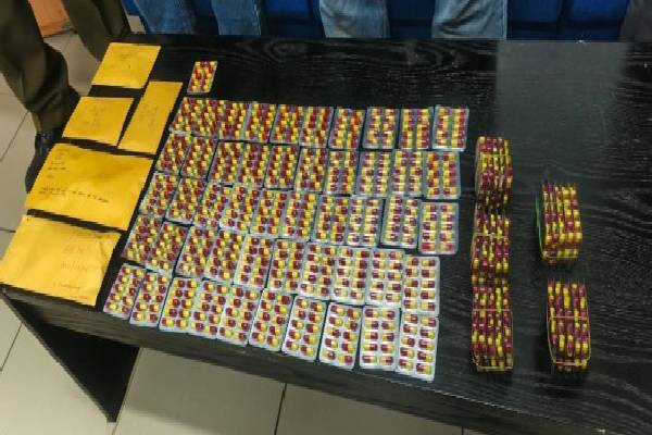 யாழில் 1000 போதை மாத்திரைகளுடன் நால்வர் கைது | Four Arrested With 1000 Narcotic Pills In Jaffna
