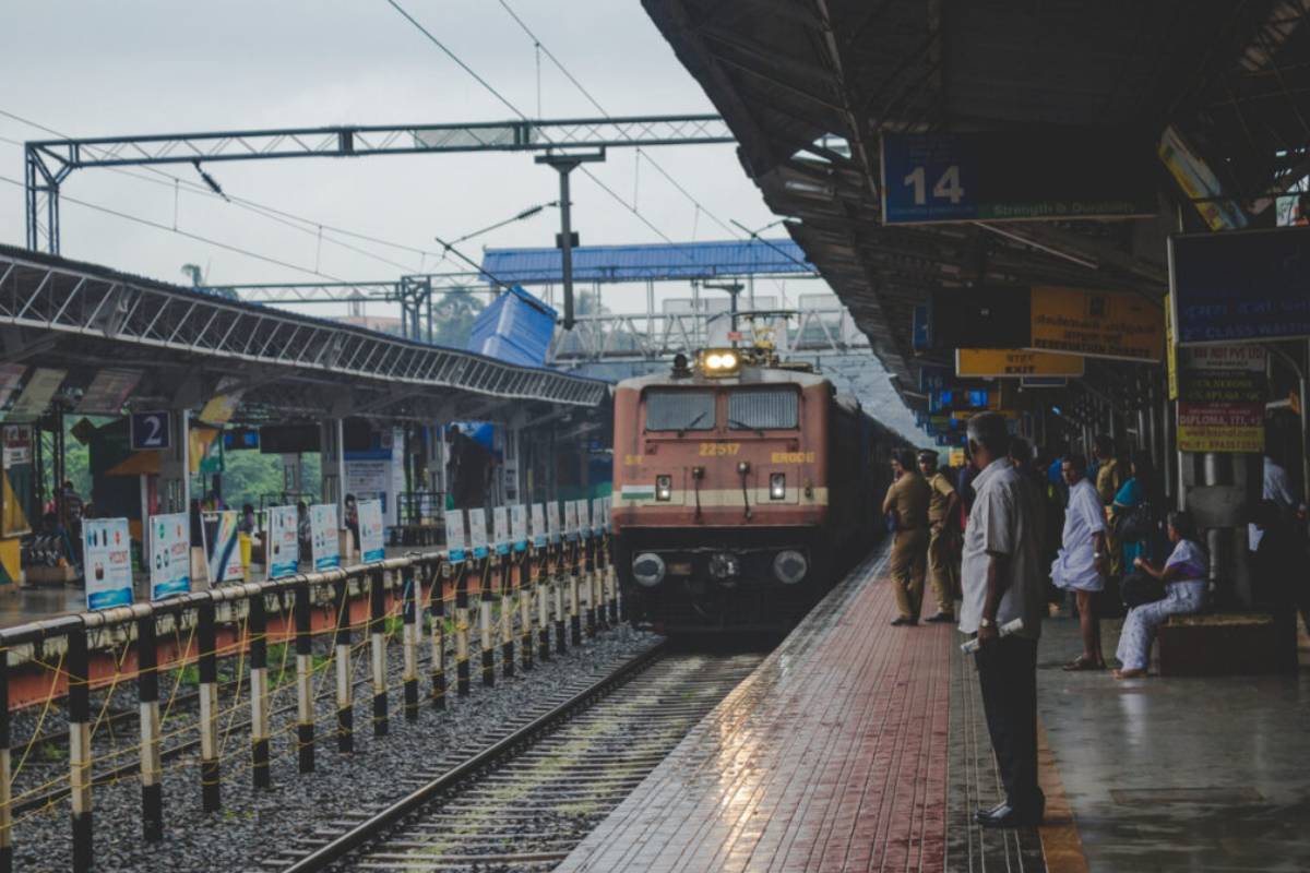 இந்தியாவிலேயே மிகவும் அசுத்தமான ரயில் நிலையம் தமிழகத்தில் தான் உள்ளது.., எது தெரியுமா? | Which Is The Dirtiest Railway Stations In India இந்தியாவிலேயே மிகவும் அசுத்தமான ரயில் நிலையம் தமிழகத்தில் தான் உள்ளது.., எது தெரியுமா? | Which Is The Dirtiest Railway Stations In India