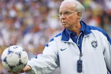 பிரேசில் நாட்டின் கால்பந்து ஜாம்பவான் மரியோ சகால்லோ காலமானார்