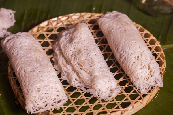 வீட்டில் 1 கப் அரிசி மா இருக்கா? அப்போ இலங்கை ஸ்பெஷல் லெவரியா செய்ங்க | Sri Lankan Special Food Recipe Lavaria In Tamil