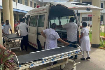வவுனியாவில் இன்றுகாலை பாடசாலை சென்ற மாணவர்களுக்கு ஏற்பட்ட நிலை! 40 பேர் மருத்துவமனையில்