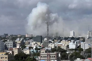 இரட்டை கார் வெடிகுண்டு தாக்குதல்: 100 பேர் பரிதாபமாக பலி!