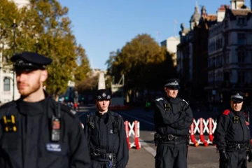 பிரித்தானியா முழுவதிலும் இருந்து லண்டனில் 1,500 பொலிஸார் நிறுத்தம்! 2,50,000 ஆதரவாளர்கள் கூடுவார்கள் என தகவல்