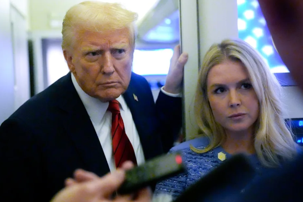 அவளது உதடுகள் ஒரு இயந்திர துப்பாக்கி; டிரம்ப் வர்ணணை! | Her Lips Are A Machine Gun Trump S Comment