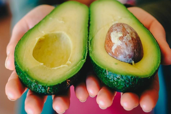 உடல் எடை  குறித்து  கவலையா? இந்த ஒரு பழம் போதும் உங்களை  மகிழ்ச்சிப்படுத்த! | Worried About Weight This One Fruit Is Enough