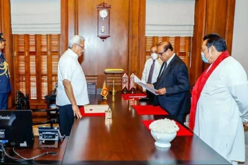 மஹிந்தவை ஓரங்கட்ட கோட்டாபயவால் பறிக்கப்பட்ட சுசிலின் பதவி! வெளிச்சத்திற்கு வரும் தகவல்கள்