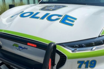 கனடாவில் சந்தேக நபரை கைது செய்ய முற்பட்ட பொலிஸ் உத்தியோகத்தர் படுகாயம்