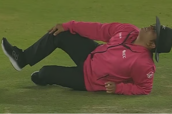 சஞ்சு சாம்சன் அடித்த பந்தால் வலியால் துடித்த நடுவர் - ஒரே சிக்ஸில் 2 சாதனை பட்டியலில் இடம் | Ind Vs Sa Sanju Hold 2 Record Hit Injured Umpire