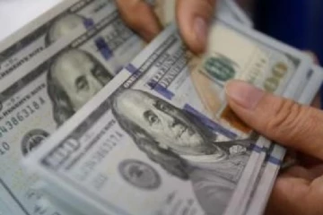 1500 டொலர்களை பலவந்தமாக பறிமுதல் செய்த அதிகாரிகள் - இலங்கையருக்கு நேர்ந்த அவலம்