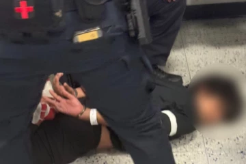 இந்திய மாணவரை விலங்கிட்டு கைது செய்து நாடுகடத்திய அமெரிக்கா: அதிர்ச்சி வீடியோ