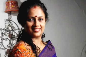 மாடர்ன் உடையில் லட்சுமி ராமகிருஷ்ணன்! இந்த வயதிலும் இப்படியா? எடையை குறைத்து எப்படி இருக்கின்றார் தெரியுமா?