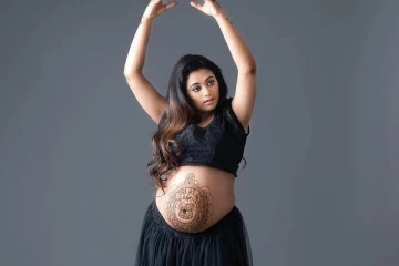 கர்ப்பமான வயிற்றை காட்டி போட்டோ ஷுட் எல்லாம் வேண்டாம் என்ற ரசிகர்- பாரதி கண்ணம்மா புகழ் பரீனா கொடுத்த பதிலடி