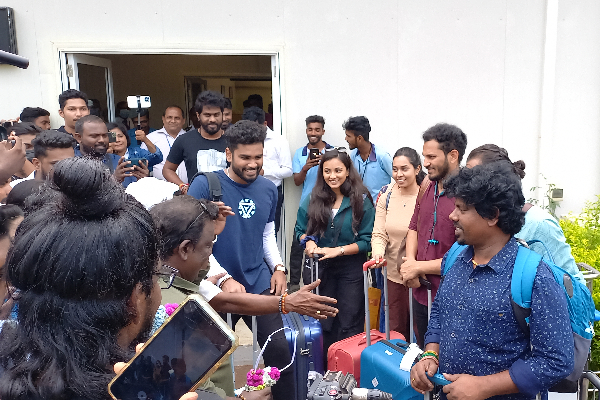 இசை நிகழ்வில் பங்கேற்கும் இந்தியக் கலைஞர்களின் யாழ். வருகை (காணொளி)! | Music Show Indian Artists Coming To Jaffna Today